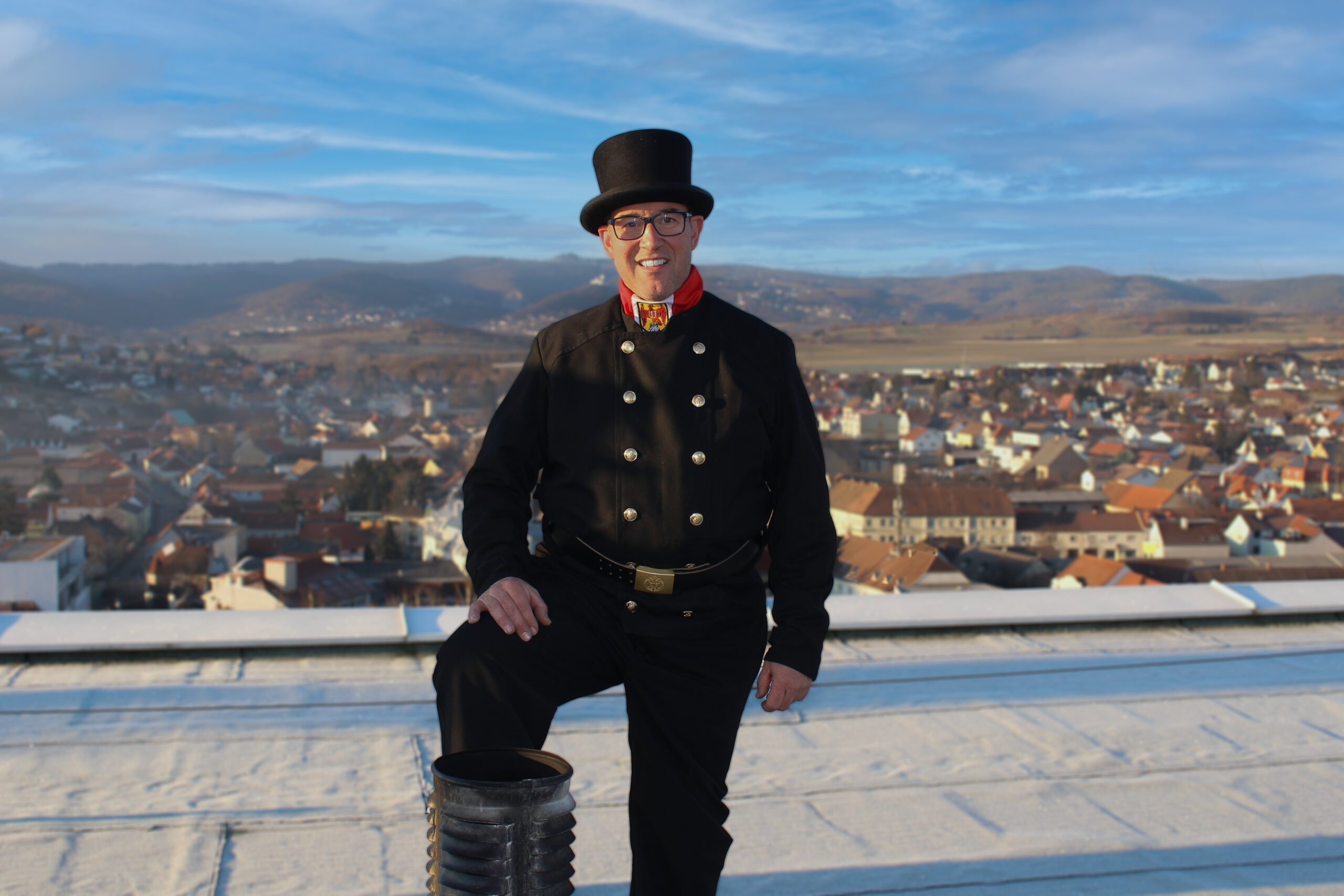 Lukas Giefing - Rauchfangkehrermeister - Feuerlöscher Wartung - Mattersburg - Portrait von Norbert Giefing