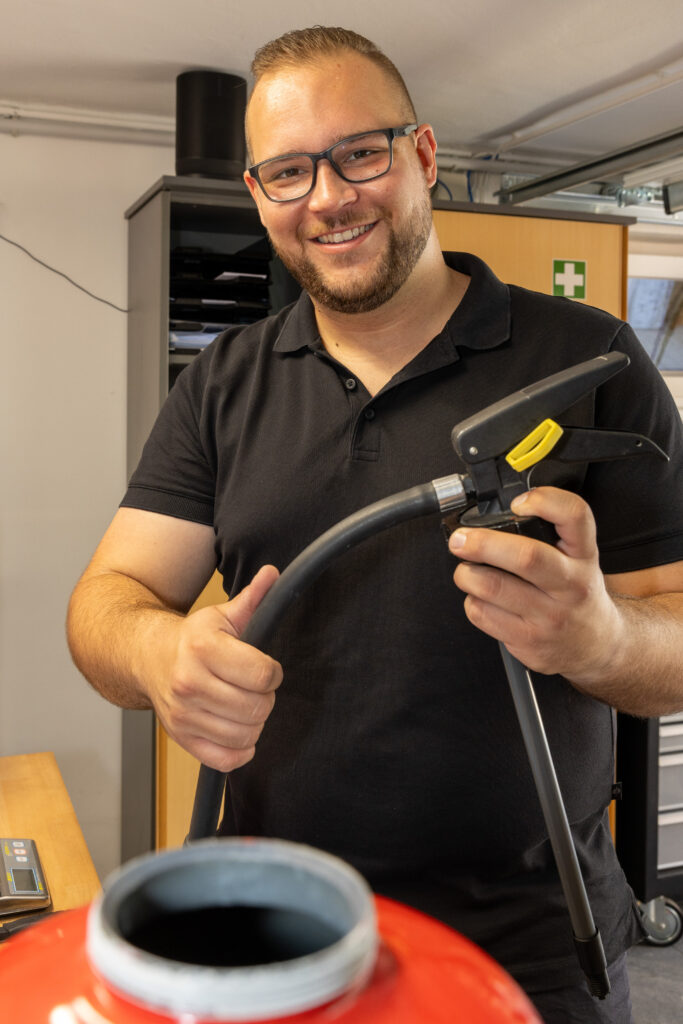 Lukas Giefing - Rauchfangkehrermeister - Feuerlöscher Wartung - Mattersburg - Portrait von Lukas Giefing